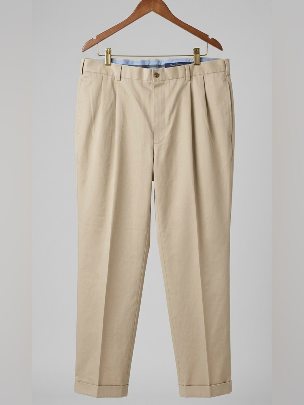 Brooks Brothers Men's Lightweight Pleated Advantage Thompson Chinos in Tan
